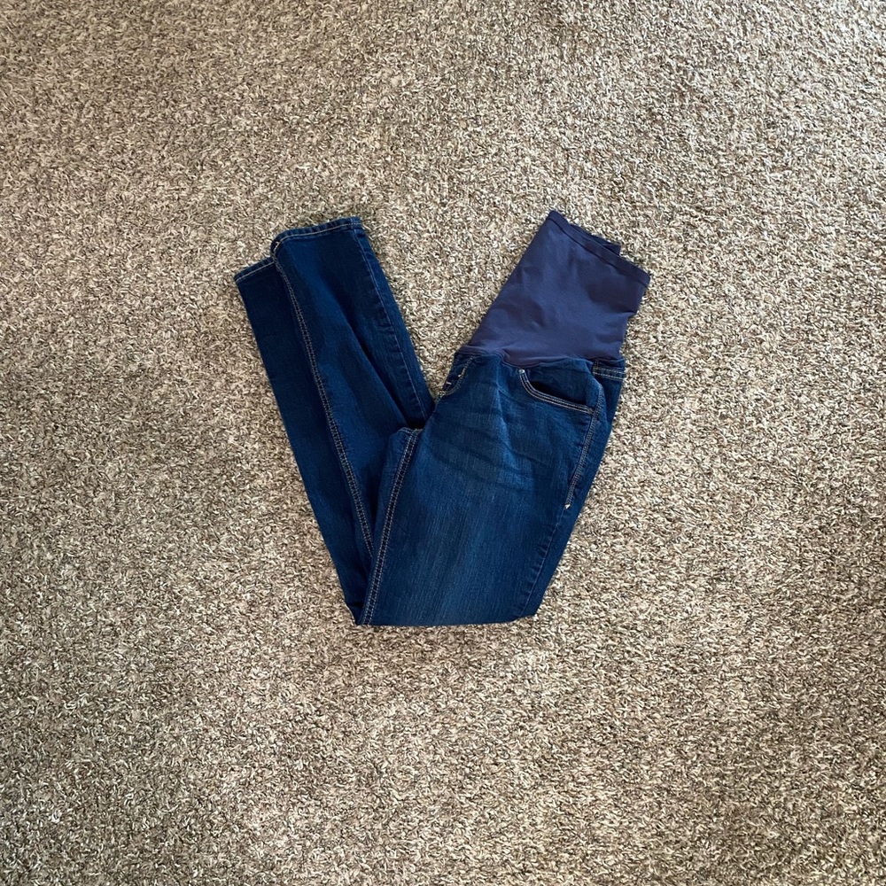 Old Navy maternity jeans, size small